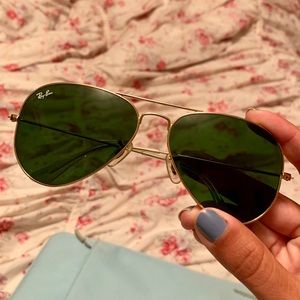 Ray-Ban Classic Aviator Sunglasses